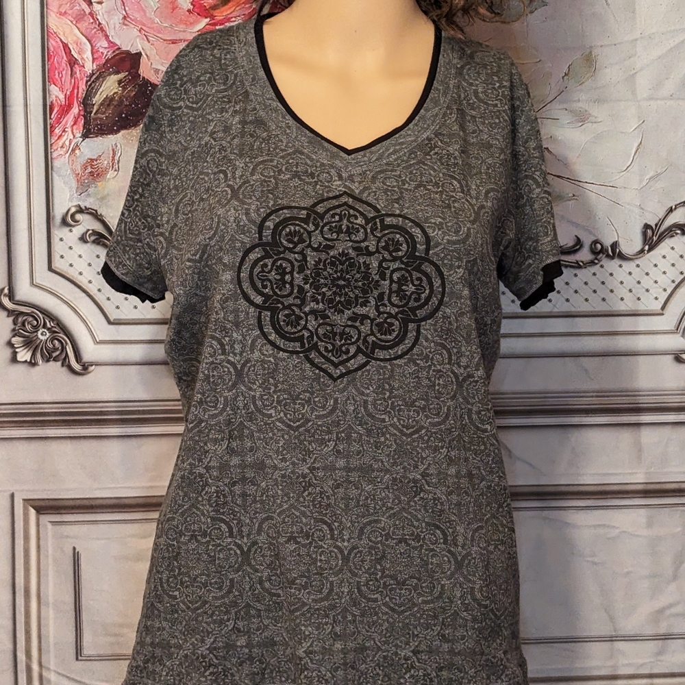 Large, Made For Life, Black & Grey, T-shirt. V neck #003